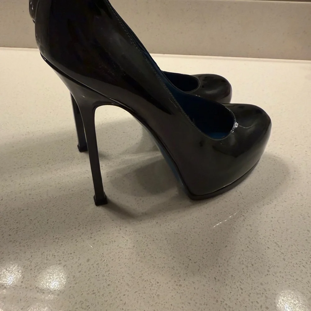 Yves Saint Laurent Black Heels Tribtoo Classic Pumps - Picture 4 of 6